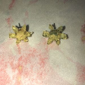 Yellow pressed flower sun-shaped earrings